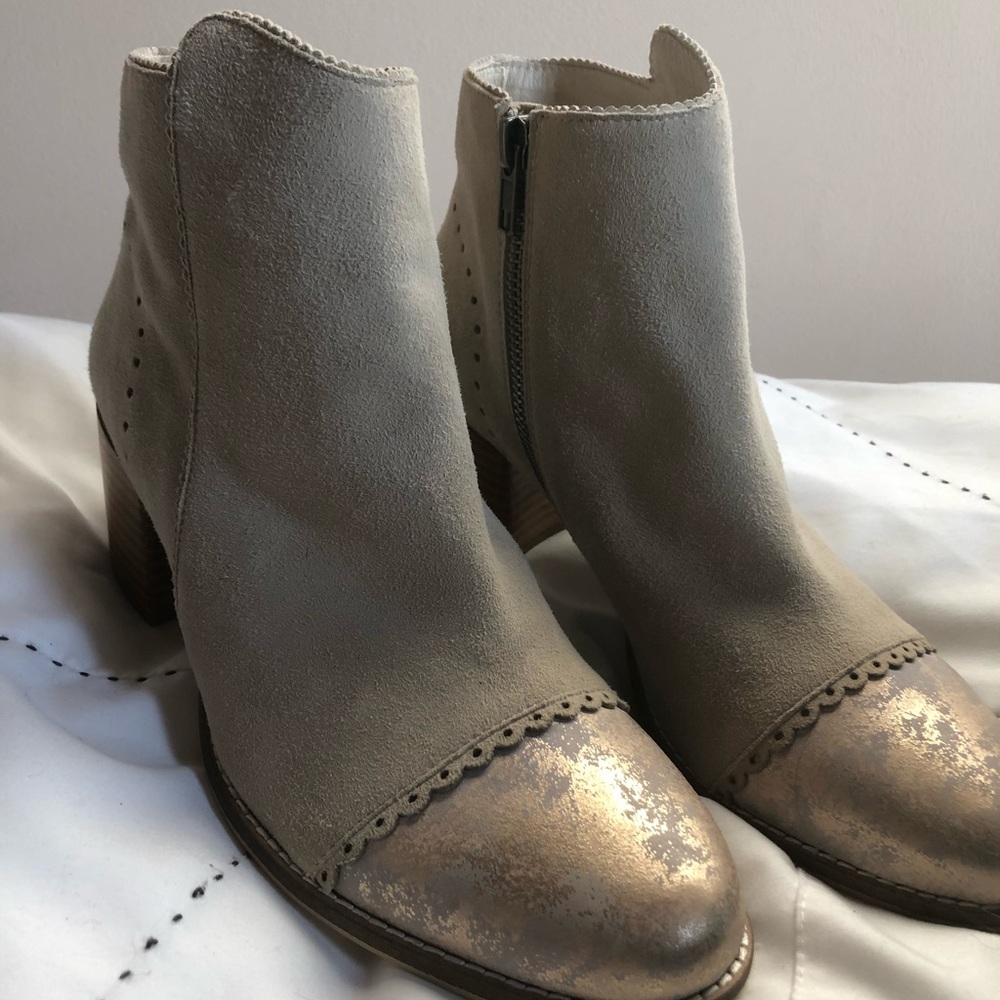 New Metallic Toe Silent D Boots 8